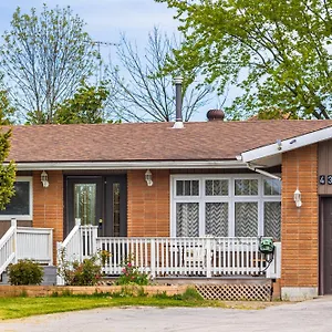four-trees-cottage.niagara-fallshotels.com/