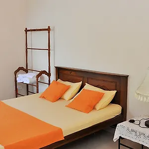 hanthana-holiday-rooms.kandyhotelsnow.com/