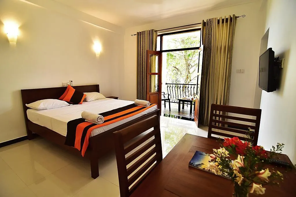 Park Lane 88 Apartments Negombo 0*,