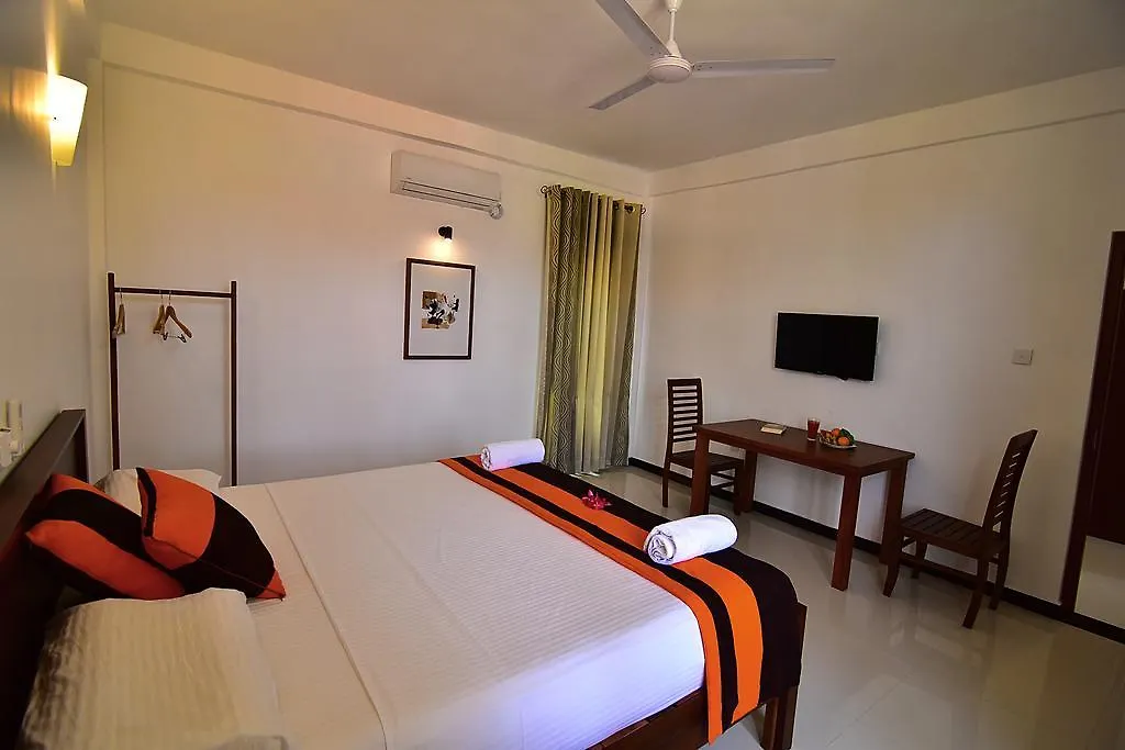 Park Lane 88 Apartments Negombo
